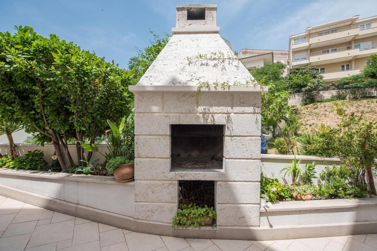 Apartments Villa Vujcic Makarska Eksteriør billede